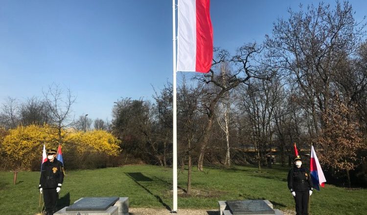 Pamięć o ofiarach zbrodni katyńskiej i katastrofy smoleńskiej