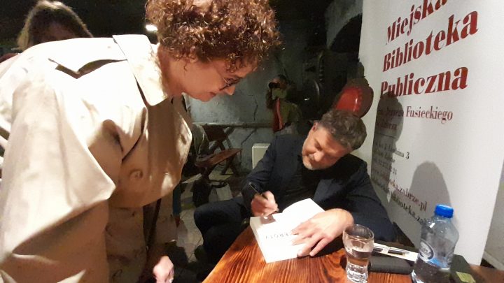 Scenarzysta i pisarz w jednym Igorze